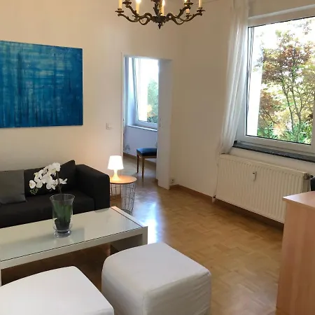 E - Quiet Business One Bedroom For 3 Guests Apartment *