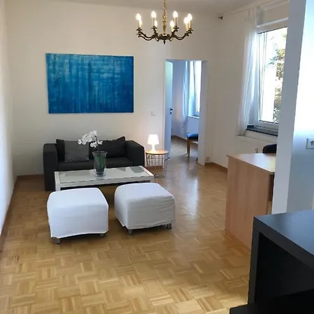 E - Quiet Business One Bedroom For 3 Guests * Dusseldorf