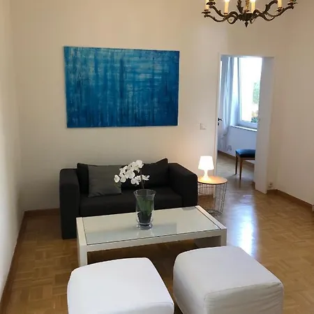 E - Quiet Business One Bedroom For 3 Guests *
