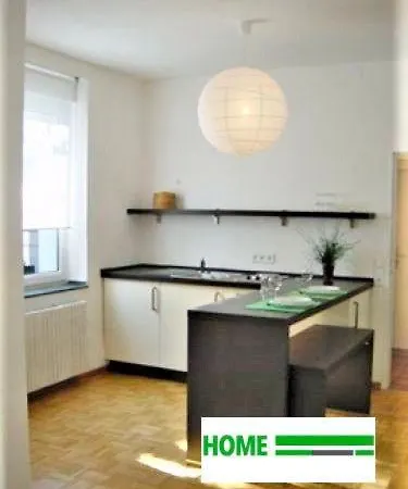 Apartment E - Quiet Business One Bedroom For 3 Guests