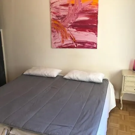 E - Quiet Business One Bedroom For 3 Guests Apartment *