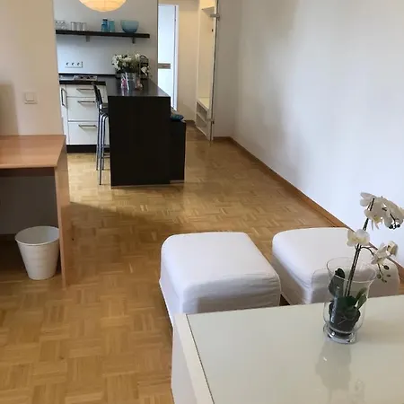 E - Quiet Business One Bedroom For 3 Guests Dusseldorf