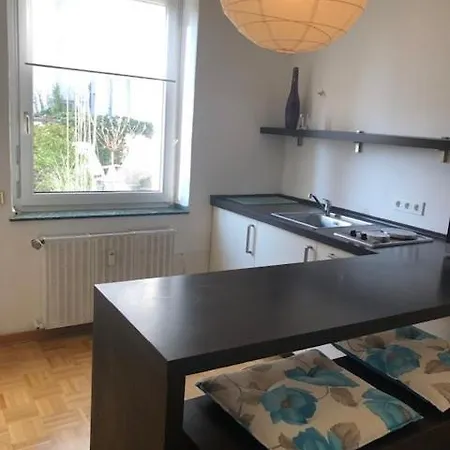 E - Quiet Business One Bedroom For 3 Guests Apartment *