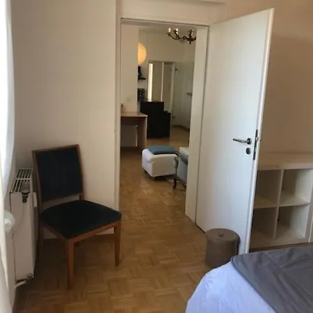 E - Quiet Business One Bedroom For 3 Guests Apartment
